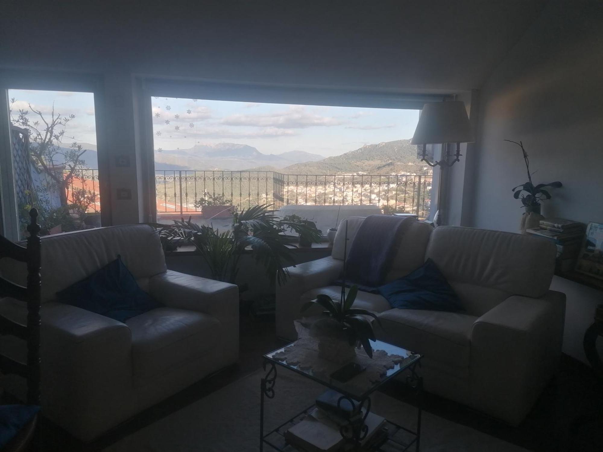 Coros Hotel Nuoro  Bagian luar foto